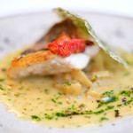 ラトラスフィス - ランチコース 7371円 の黒鯛のポワレ 磯の香りと野菜の旨味