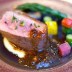 ラトラスフィス - ランチコース 7371円 の鴨胸肉のロースト 鴨のエキスとジュドフォアグラ