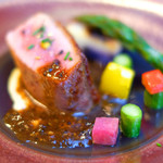 ラトラスフィス - ランチコース 7371円 の鴨胸肉のロースト 鴨のエキスとジュドフォアグラ