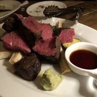 カルネジーオ イースト - 国産和牛の炭火焼き