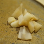 寿司処 しん - 生姜と蓮根のガリ