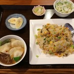 中華料理 香香 - 焼豚チャーハン+水餃子定食 700円