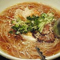 松阪牛炭火焼肉 東海亭 - シメの冷麺。ツルツルで美味しかったです。