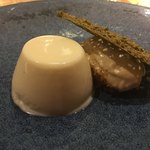 花小町 - 玉名牧場ジャージー牛ブランマンジェ 水俣ほうじ茶アイス 抹茶のチュイル