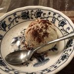 再度山荘 - デザートのアイスクリーム