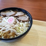 ソラカフェ - ラーメン。町の中華屋さんの中華そばって感じですね