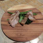 スプウン谷のザワザワ村 - 美瑛もち豚のステーキ