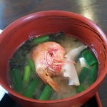 海幸丸 - 鯛のあら入り。エビは半身