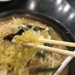 幸楽苑 - 麺アップ