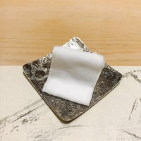 鮨たかや - これで指を拭く