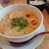 下品なぐらいダシのうまいラーメン屋