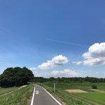 慈げん - 熊谷への道程、青空と飛行機曇