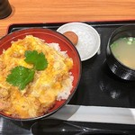 鶏三和 - 鶏そぼろ親子丼