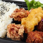 大分からあげ わん - 盛合せ弁当（大分から揚げ、甘辛だれ、とり天）