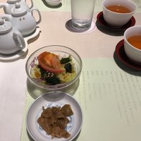中国料理 四川 - サラダとザーサイ