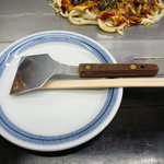 あまんじゃく - カウンターでもへらと一緒にお皿とお箸が出てきます