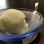 味処 佐とう - 〆のゆずアイスに夏の季節