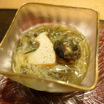 虎白 - アワビそうめんにじゅんさい、アワビのキモとカツオの出汁で