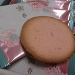 神戸風月堂 - 料理写真:「パレ・オ・ショコラ さくら風味」　2018.03.15