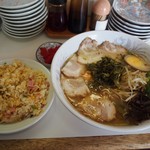 ラーメン角萬 - 特製ラーメン ＆ 半チャーハン