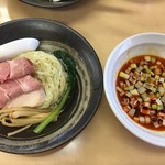 中華そば よしかわ - 海老の旨辛つけ麺　850円