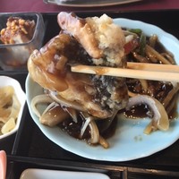 謝朋殿 幕張店 - 白身魚黒酢炒め接写
