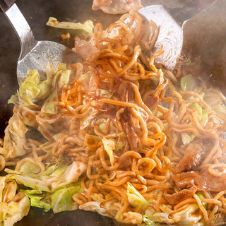 Okonomiyaki and Yakisoba (stir-fried noodles) are also our specialties.