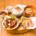 海沿いの キコリ食堂