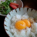 湯元 湧駒荘 - 燻製醤油…卵かけご飯