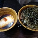 なぜ蕎麦にラー油を入れるのか。 新橋店 - 