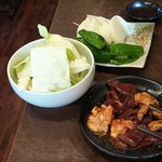 福山駅前酒場　情熱ホルモン - 肉と野菜とキャベツ(2018.07.10)