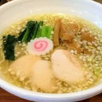 麺処若武者 - 青森シャモロックを使った塩鶏中華 