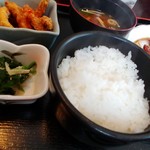 Resutoran Heiwa - 白ご飯と小鉢。ご飯はいつもふっくら美味しいデスネ♪