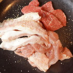 Wagyuu Sumibiya Yakiya - 3種類の肉