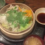 福の花 - 鶏ももと野菜のせいろ蒸し ¥850.-