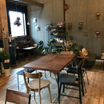 ラフ&タフ コーヒースタンド - 店内の様子２