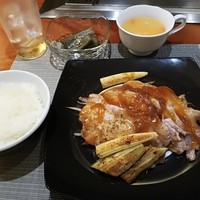新橋 鉄板焼 ぷらちな FISH&MEAT - 山形産のお米。少しかためだがうまい。
