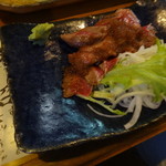 八十吉 - 牛タン炙りステーキ