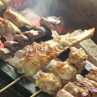 Bincho charcoal skewers grilled in front of your eyes by craftsmen