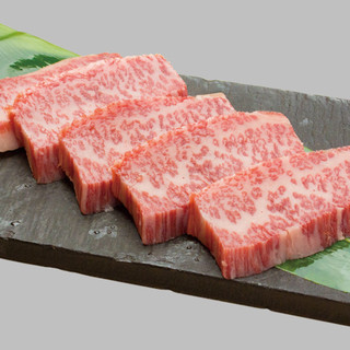 Carefully selected Wagyu beef ribs are also available at reasonable prices ☆