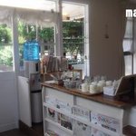 fuu - 店内中央で仕切るカウンター