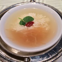 涵梅舫 銀座店 - 豆腐入りフカヒレのスープ 1500円   滋味です