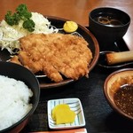 Tompei - ジャンボロースカツ定食(220g)♪