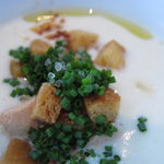 アーリア ディ タクボ - ピュアホワイトのポタージュと鴨のフォアグラのテリーヌＵＰ