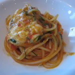 アーリア ディ タクボ - 完熟トマトとブッラータ（クリームチーズ）のパスタ