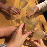 老虎菜 - お約束の食べロガーな乾杯♪