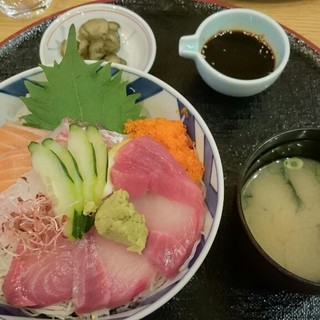 海鮮と陶器の城_1