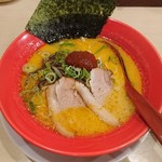 大塚らーめん - 赤豚骨ラーメン（680円）