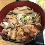 にじいろ食堂 - 鳥もも肉と皮の唐揚げにあま〜いタレで