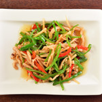 Stir-fried shredded pork and peppers